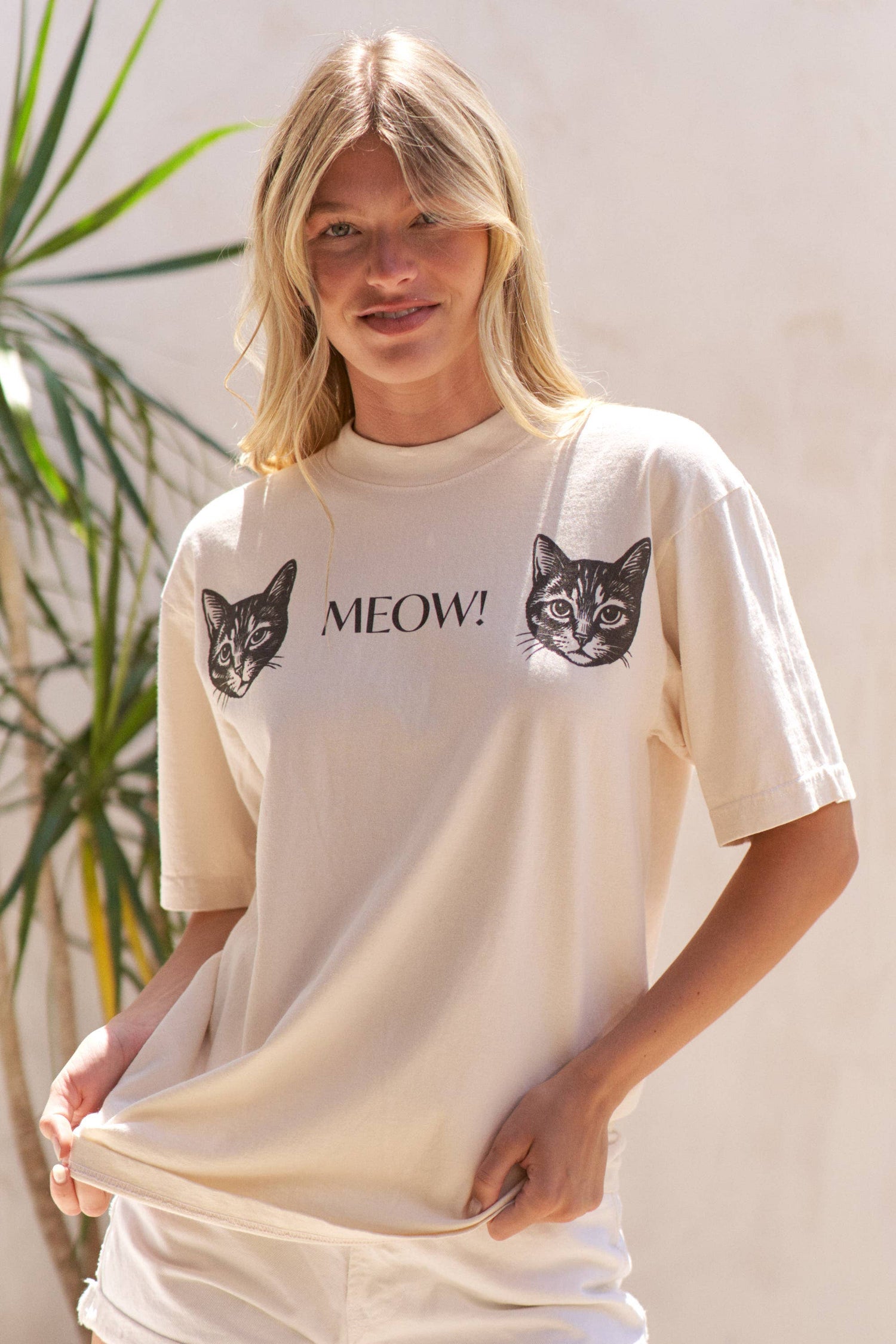 Two Cat Meow Graphic T-Shirt